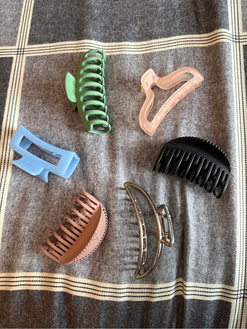 Assorted Hair Claw Clips - Pastel Green, Pink, Blue, Black, Silver